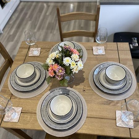 Hatfield Haven - Modern 2-Bed Retreat Near Uni, Business Park & City Center, Free Parking, Big Savings On Longer Stays Eksteriør billede
