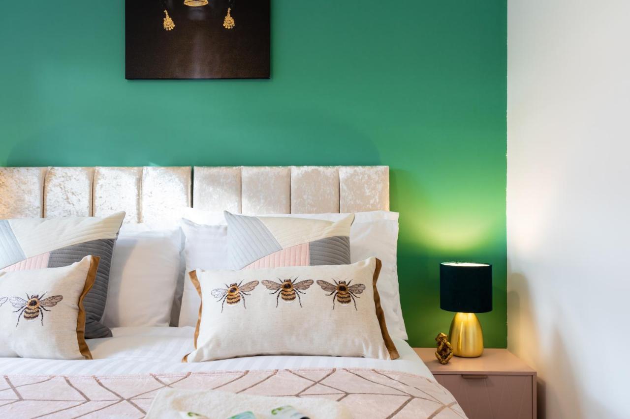 Hatfield Haven - Modern 2-Bed Retreat Near Uni, Business Park & City Center, Free Parking, Big Savings On Longer Stays Eksteriør billede