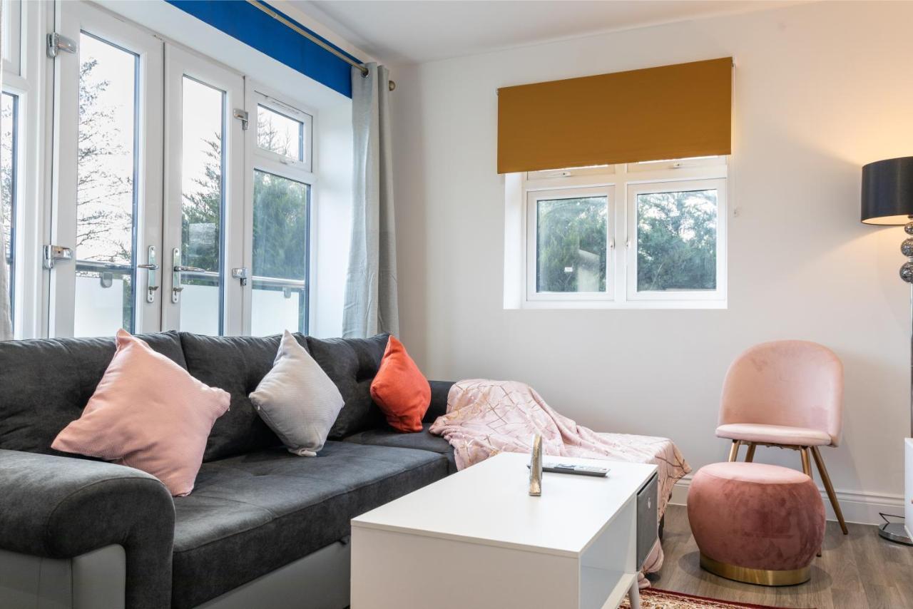 Hatfield Haven - Modern 2-Bed Retreat Near Uni, Business Park & City Center, Free Parking, Big Savings On Longer Stays Eksteriør billede