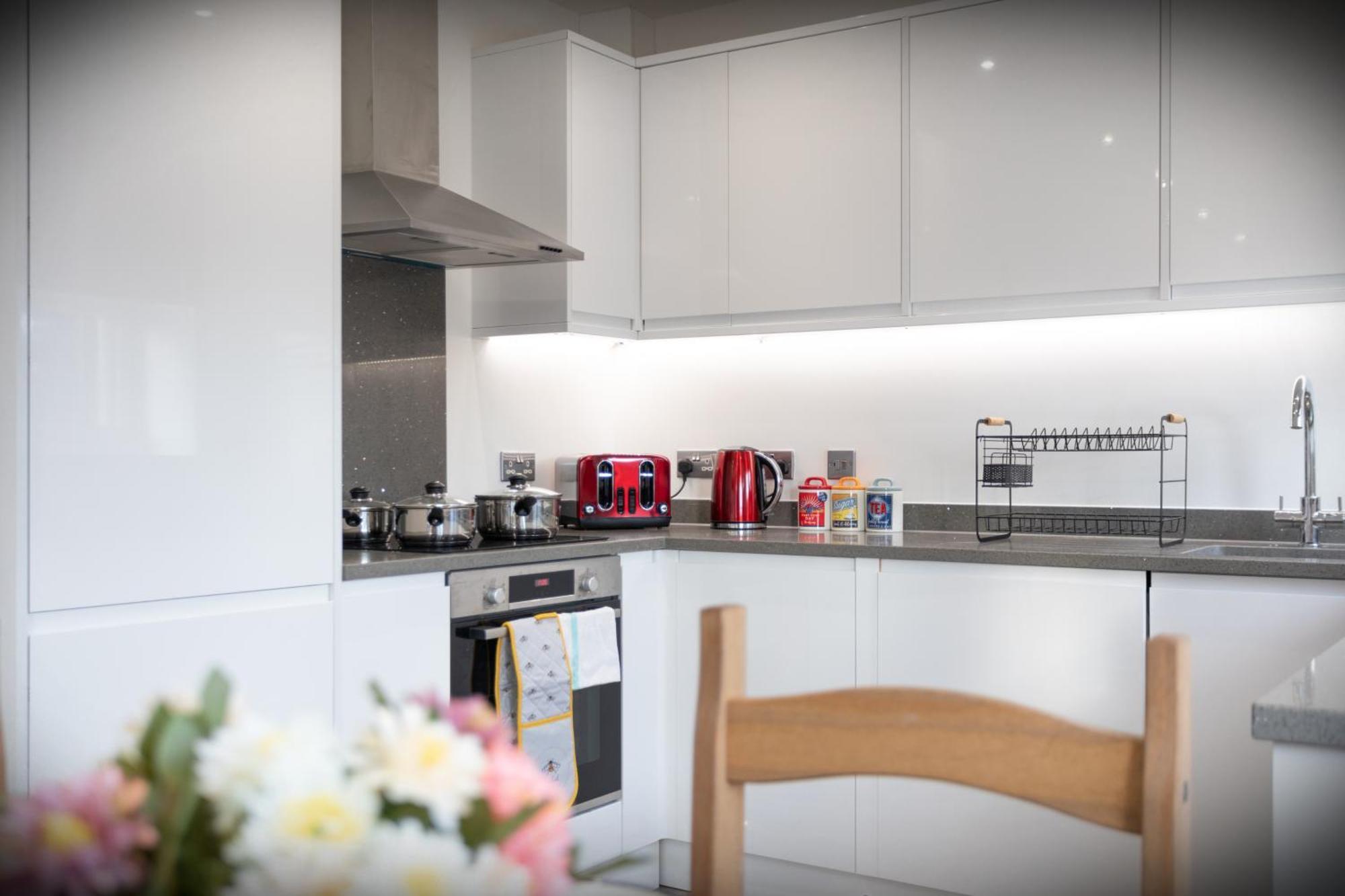 Hatfield Haven - Modern 2-Bed Retreat Near Uni, Business Park & City Center, Free Parking, Big Savings On Longer Stays Eksteriør billede